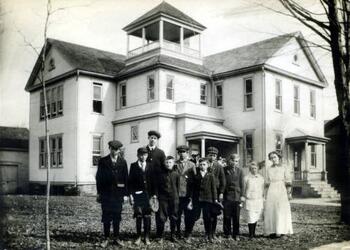 Students standing in front of the Jefferson School