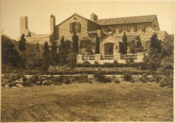 Exterior of the Andrew J. Thomas estate, 1929.