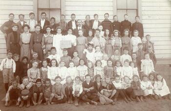 Oceanside School, 1903.