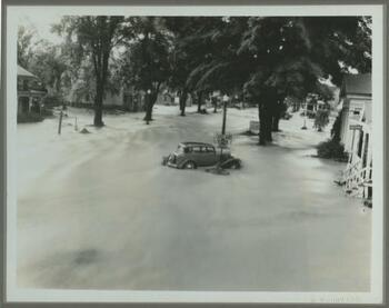 Corner of Seventh and Franklin Streets, flooded