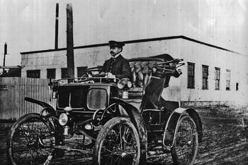 William Doud Packard in automobile
